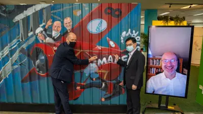 Mr Martin Hayes, Mr Heng Swee Keat and Mr Karsten Roenner, grow’s global head at the launch of grow innovation hub. 